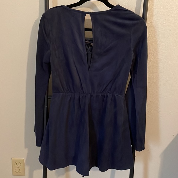 Super SOFT suede-like blue tunic with cinched waist and laced-neck detail - Picture 6 of 7